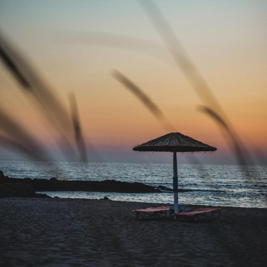 Cornelia Hippie Magic Bus Villa Kíssamos Dış mekan fotoğraf