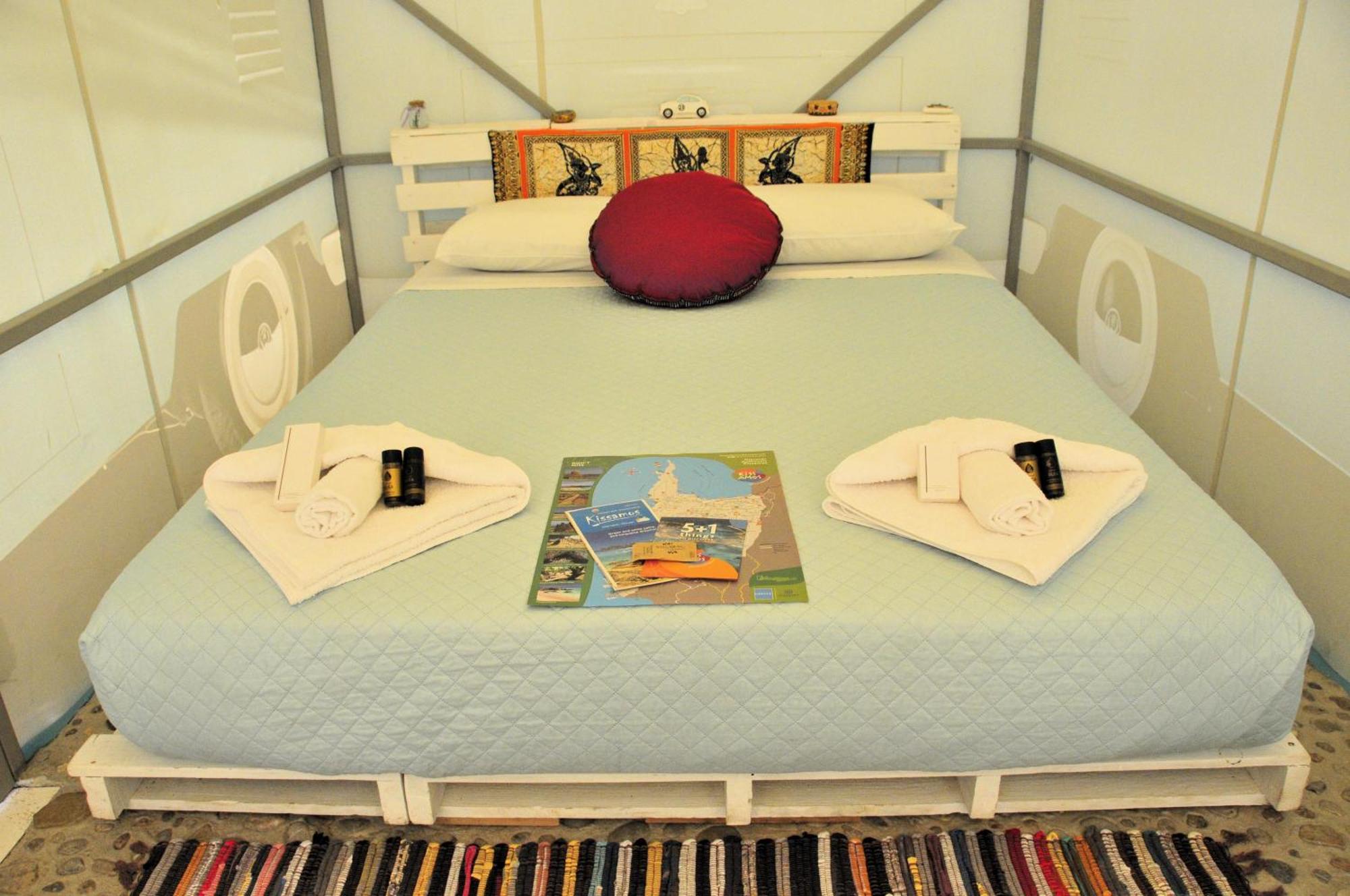 Cornelia Hippie Magic Bus Villa Kíssamos Dış mekan fotoğraf